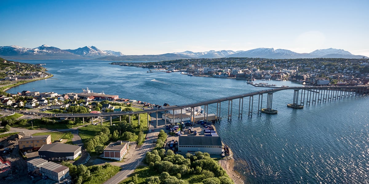Tromsø og bybroa sett ovenfra