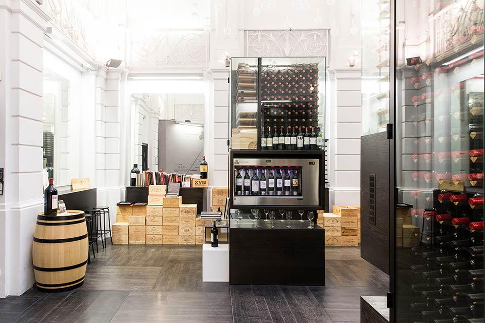 Fly til Bordeaux, besøk Max Bordeaux.