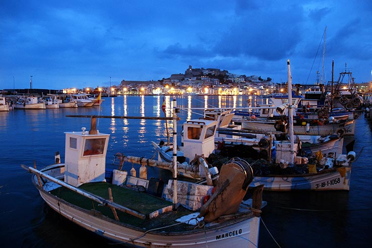 Fly til Ibiza, besøk Dalt Vila