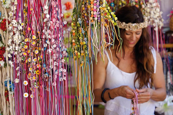 Fly til Ibiza, få med deg hippiemarkedet Las Dalias
