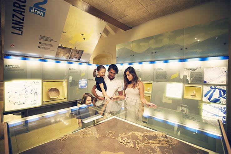 Fly til Tenerife, besøk Museum of Man and Nature